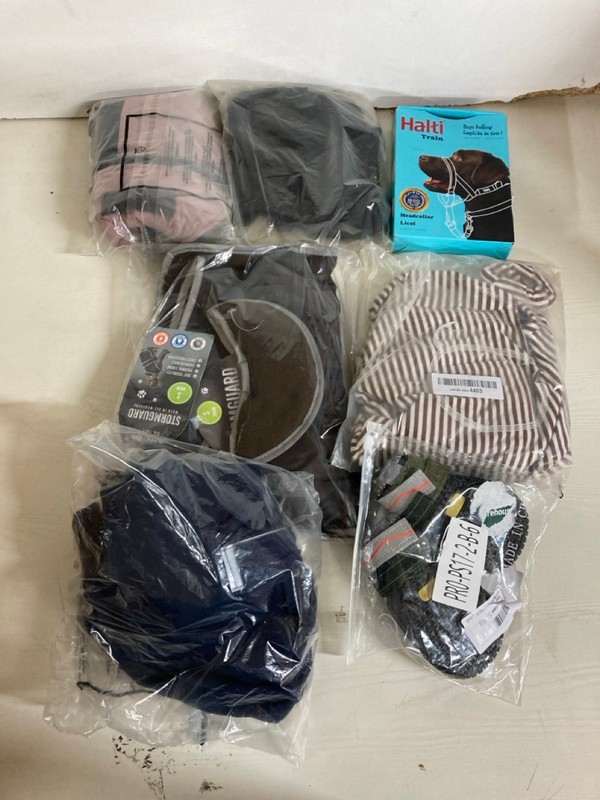 Lot 189  
            Nottingham SR5 - Delivery Only 

                
BOX OF PET ITEMS TO INC IAMS