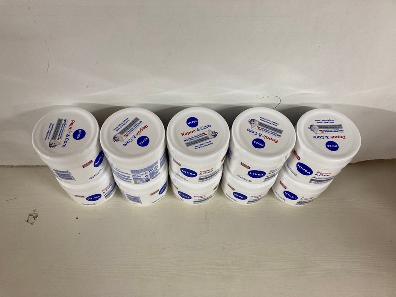 Lot 195  
            Nottingham SR5 - Delivery Only 

                
10 X NIVEA REPAIR & CARE CREAMS