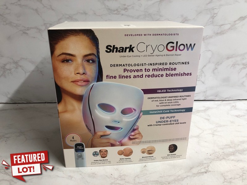 Lot 1  
            Nottingham SR5 - Delivery Only 

                
SHARK CRYOGLOW MODEL - FW312UK - ORIGINAL RRP: £299