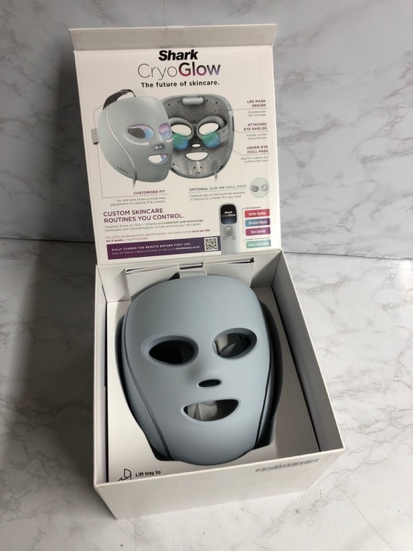 Lot 1  
            Nottingham SR5 - Delivery Only 

                
SHARK CRYOGLOW MODEL - FW312UK - ORIGINAL RRP: £299