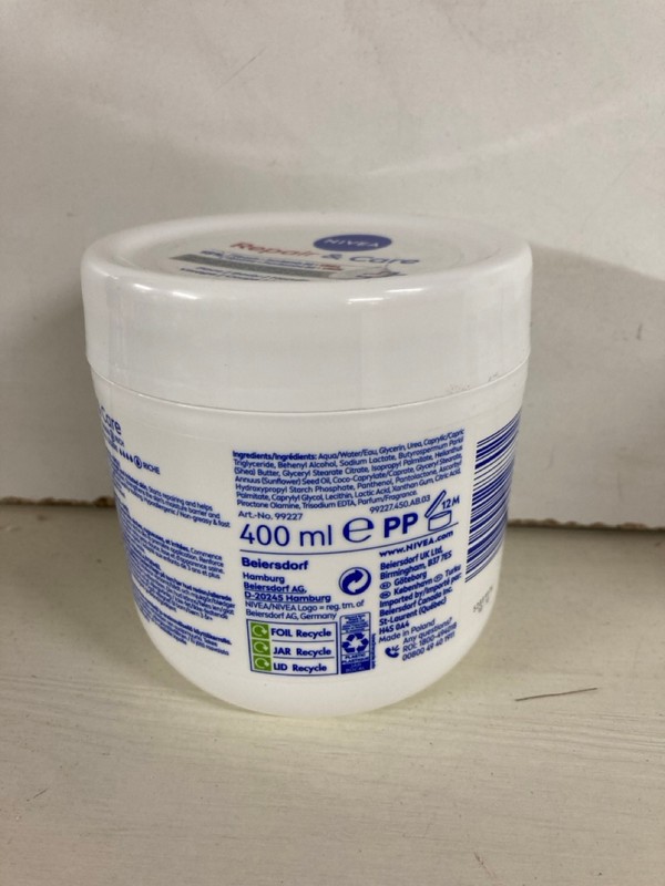 Lot 200  
            Nottingham SR5 - Delivery Only 

                
10 X NIVEA REPAIR & CARE CREAMS