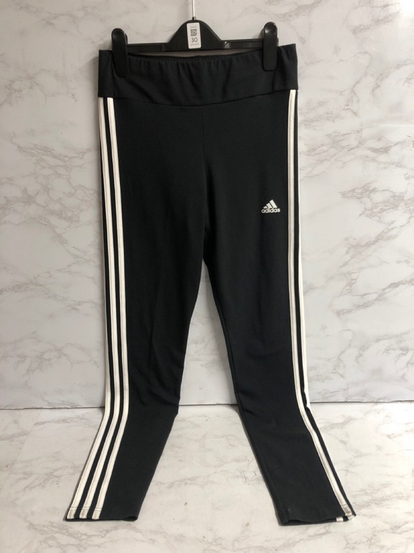 Lot 30  
            Nottingham SR5 - Delivery Only 

                
ADIDAS KIDS 3 STRIPE TRACKSUIT BOTTOMS SIZE:7-8 YEARS