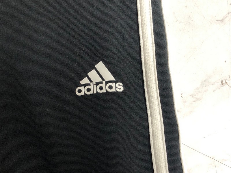 Lot 30  
            Nottingham SR5 - Delivery Only 

                
ADIDAS KIDS 3 STRIPE TRACKSUIT BOTTOMS SIZE:7-8 YEARS