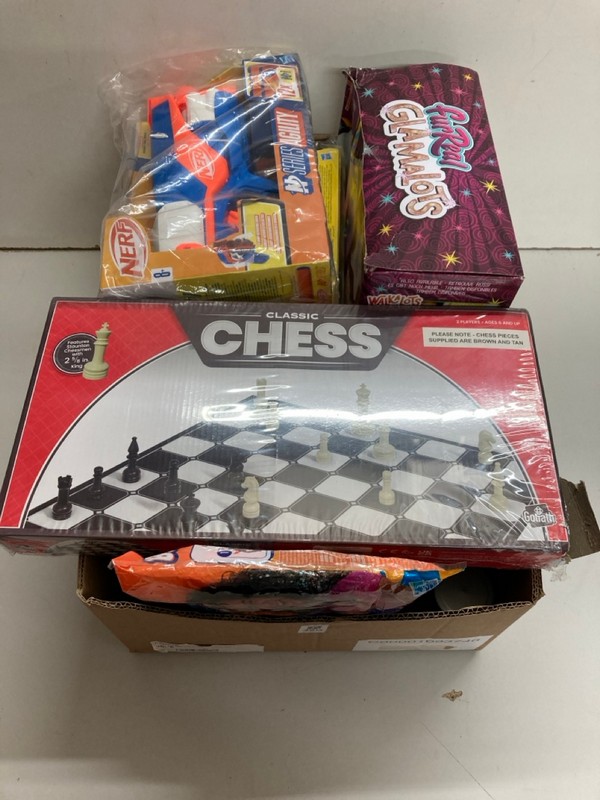 Lot 320  
            Nottingham SR5 - Delivery Only 

                
BOX OF VARIOUS TOYS TO INC PLAYDOH