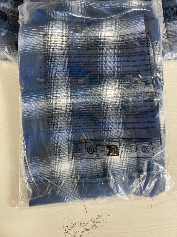 Lot 376  
            Nottingham SR5 - Delivery Only 

                
5 X MENS LONG-SLEEVED FLANNEL SHIRT - SIZE - UK S (SEALED) COMBINED RRP - £99.95