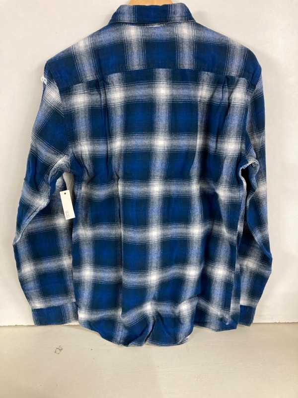 Lot 378  
            Nottingham SR5 - Delivery Only 

                
5 X MENS LONG-SLEEVED FLANNEL SHIRT - SIZE - UK S (SEALED) COMBINED RRP - £99.95 - Image 2