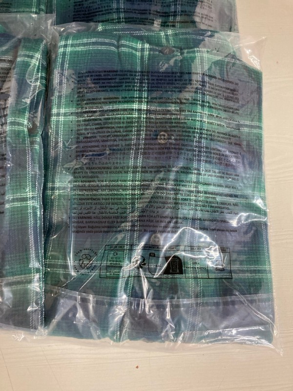 Lot 380  
            Nottingham SR5 - Delivery Only 

                
5 X MENS LONG-SLEEVED FLANNEL SHIRT - SIZE - UK S (SEALED) COMBINED RRP - £99.95