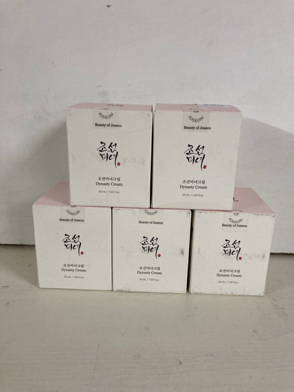 Lot 395  
            Nottingham SR5 - Delivery Only 

                
5 X BEAUTY OF JOSEON DYNASTY CREAMS EXP: 06/06/2028 (SEALED) - ORIGINAL COMBINED ...