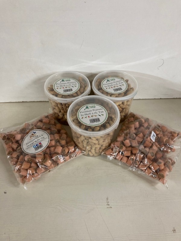 Lot 403  
            Nottingham SR5 - Delivery Only 

                
QTY OF PET FOOD ITEMS TO INC PET TING