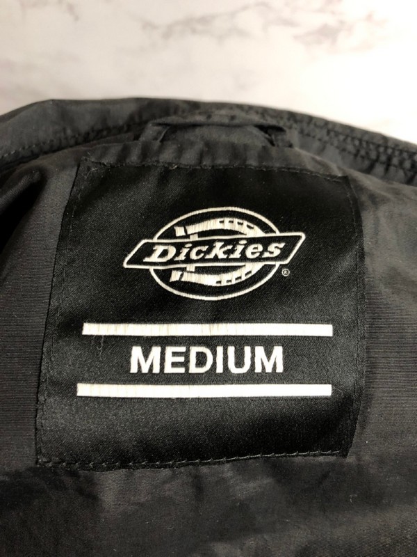 Lot 43  
            Nottingham SR5 - Delivery Only 

                
DICKIES MENS JACKET SIZE: UK MEDIUM