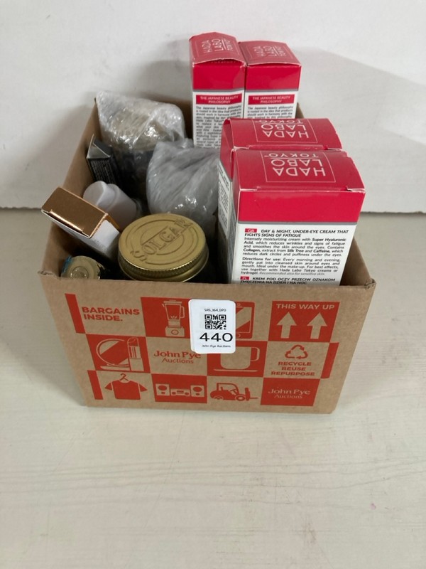 Lot 440  
            Nottingham SR5 - Delivery Only 

                
BOX OF ITEMS TO INC SOLGAR L-TYROSINE 500MG FREE FORM TABLETS