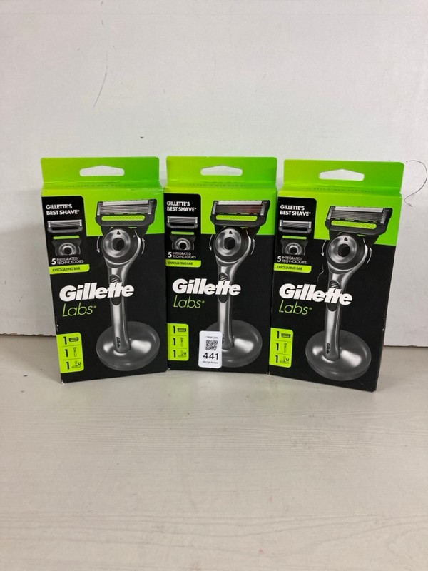 Lot 441  
            Nottingham SR5 - Delivery Only 

                
3 X GILLETTE BEST SHAVE RAZORS (18+ ID REQUIRED)