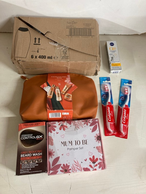 Lot 458  
            Nottingham SR5 - Delivery Only 

                
BOX OF VARIOUS ITEMS TO INC SANCTUARY SPA GIFT SET - Image 5