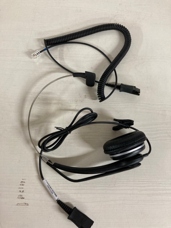 Lot 460  
            Nottingham SR5 - Delivery Only 

                
SNOM A100M HEADSET - Image 3