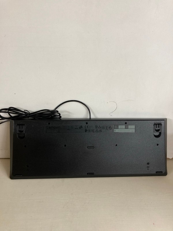 Lot 464  
            Nottingham SR5 - Delivery Only 

                
5 X LENOVO TRADITIONAL USB KEYBOARDS