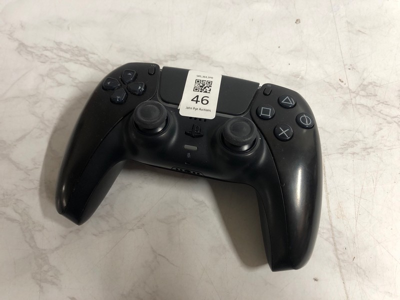 Lot 46  
            Nottingham SR5 - Delivery Only 

                
2 X PS5 SONY WIRELESS CONTROLLERS