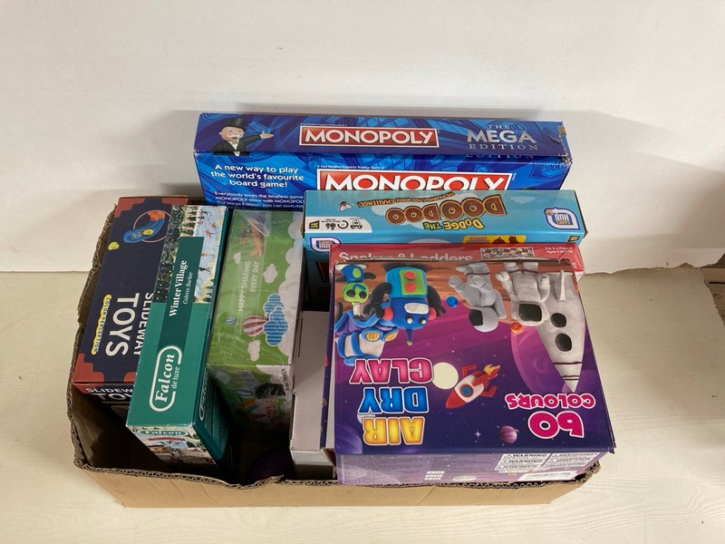 Lot 470  
            Nottingham SR5 - Delivery Only 

                
BOX OF VARIOUS ITEMS TO INC MONOPOLY THE MEGA EDITION - Image 3