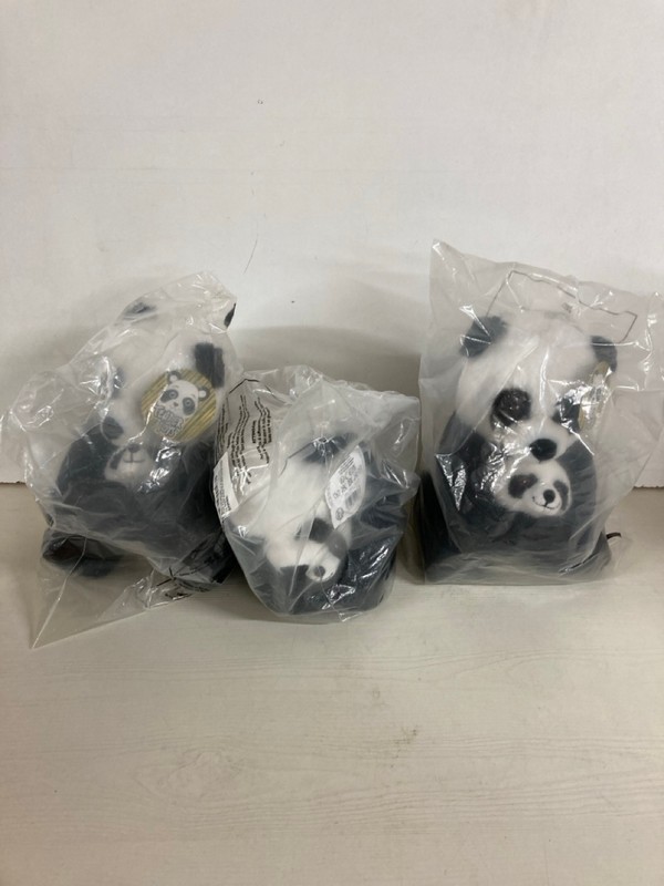 Lot 476  
            Nottingham SR5 - Delivery Only 

                
BOX OF VARIOUS ITEMS TO INC PLUSH SUPER SOFT MUM & BABY PANDA