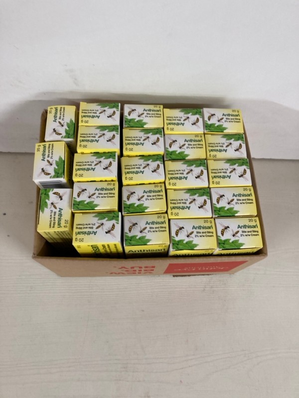 Lot 485  
            Nottingham SR5 - Delivery Only 

                
BOX OF ANTHISAN BITE AND STING CREAM