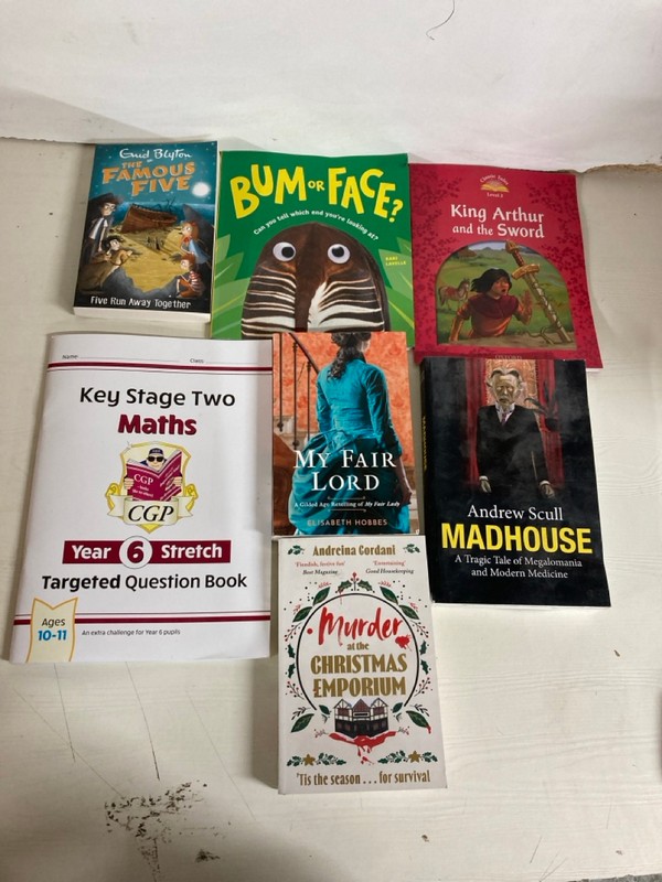 Lot 492  
            Nottingham SR5 - Delivery Only 

                
BOX OF VARIOUS BOOKS TO INC SHANE WARNE MY AUTOBIOGRAPHY - Image 2