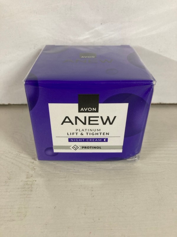 Lot 494  
            Nottingham SR5 - Delivery Only 

                
3 X AVON ANEW PLATINUM LIFT & TIGHTEN DUAL EYE SYSTEM - Image 3