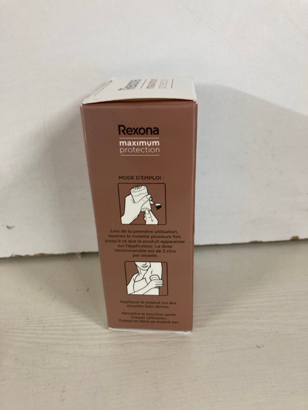 Lot 496  
            Nottingham SR5 - Delivery Only 

                
10 X REXONA MAXIMUM PROTECTION CREME - Image 4