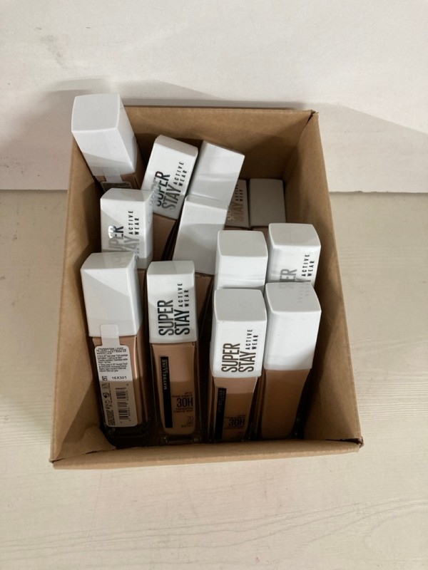Lot 499  
            Nottingham SR5 - Delivery Only 

                
BOX OF MAYBELINE NEW YORK 30H FOUNDATION - Image 3