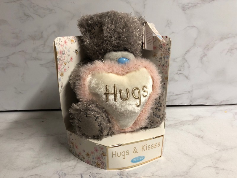 Lot 61  
            Nottingham SR5 - Delivery Only 

                
6 X ME TO YOU HUGS TEDDY BEARS