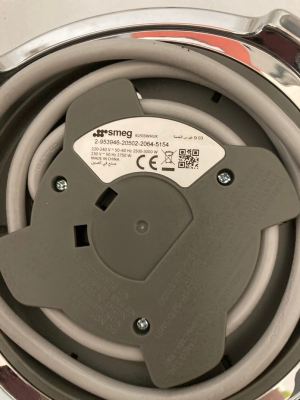 Lot 103  
            Nottingham SR7 – Delivery Only 

                
SMEG WHITE JUG KETTLE