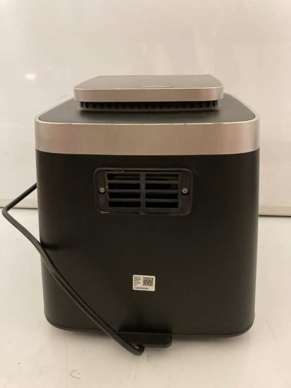 Lot 105  
            Nottingham SR7 – Delivery Only 

                
NINJA AIR FRYER MAX