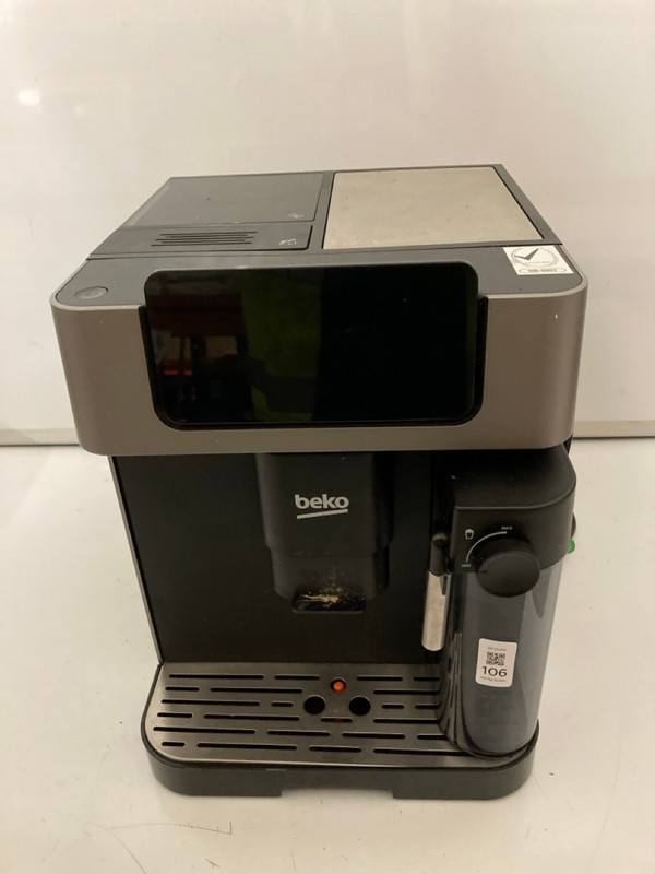 Lot 106  
            Nottingham SR7 – Delivery Only 

                
BEKO CAFFE EXPERTO SERIES CE7500 COFFEE MACHINE MODEL: CEG7304X ORIGINAL RRP £399.00