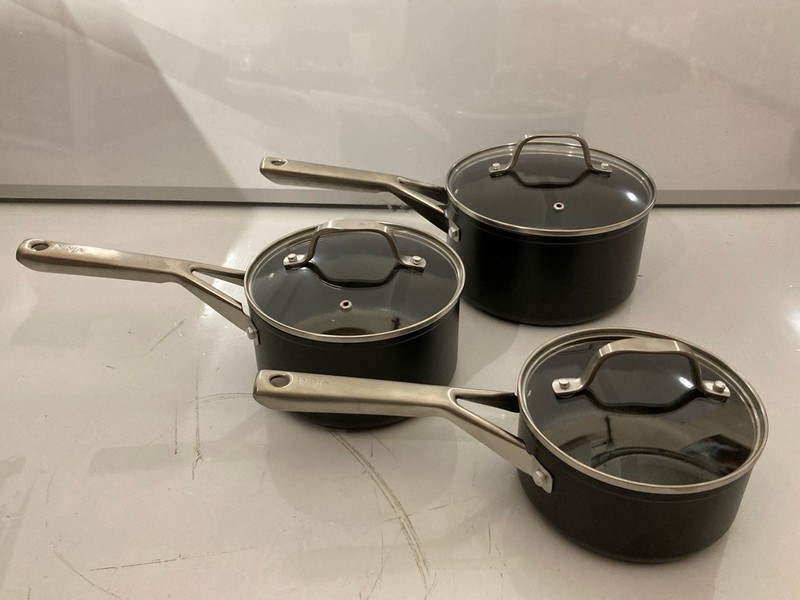 Lot 10  
            Nottingham SR7 – Delivery Only 

                
NINJA ZERO STICK ESSENTIALS 3 PIECE PAN SET ORIGINAL RRP £149.99