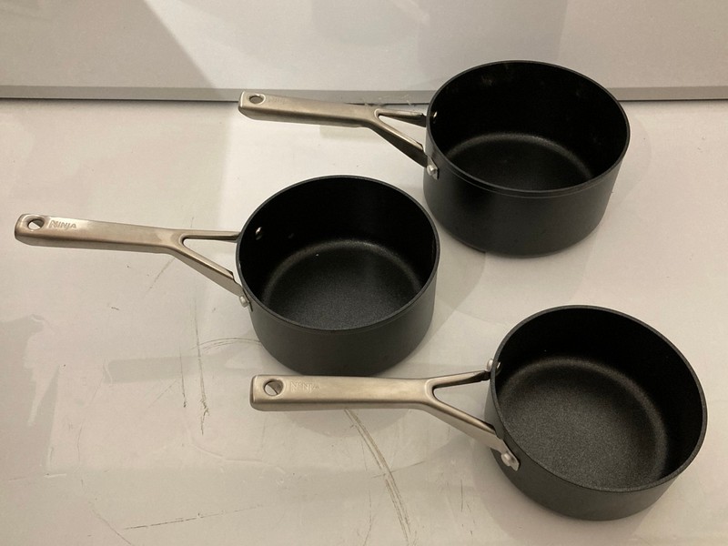 Lot 10  
            Nottingham SR7 – Delivery Only 

                
NINJA ZERO STICK ESSENTIALS 3 PIECE PAN SET ORIGINAL RRP £149.99