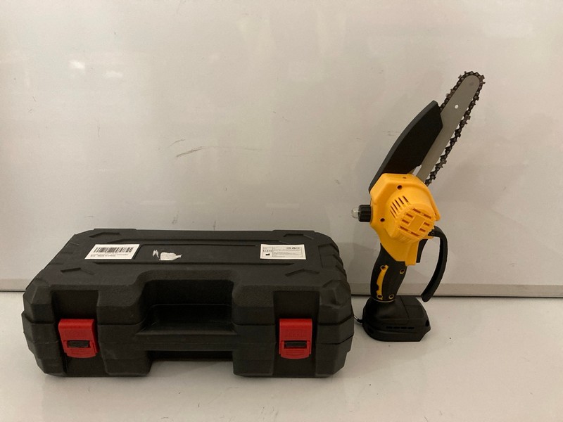 Lot 117  
            Nottingham SR7 – Delivery Only 

                
6-INCH MINI CORDLESS CHAINSAW MODEL: DJ01 (WITH BATTERIES AND CHARGER) (18+ ID MA...