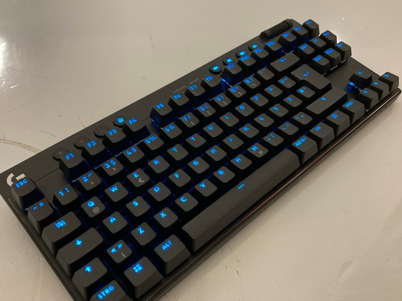 Lot 12  
            Nottingham SR7 – Delivery Only 

                
LOGITECH PRO X TKL LIGHTSPEED WIRELESS GAMING KEYBOARD ORIGINAL RRP £199.99