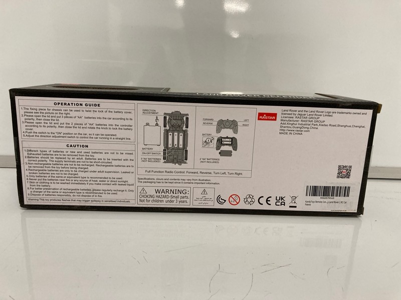 Lot 136  
            Nottingham SR7 – Delivery Only 

                
RASTAR LAND ROVER DEFENDER RC CAR