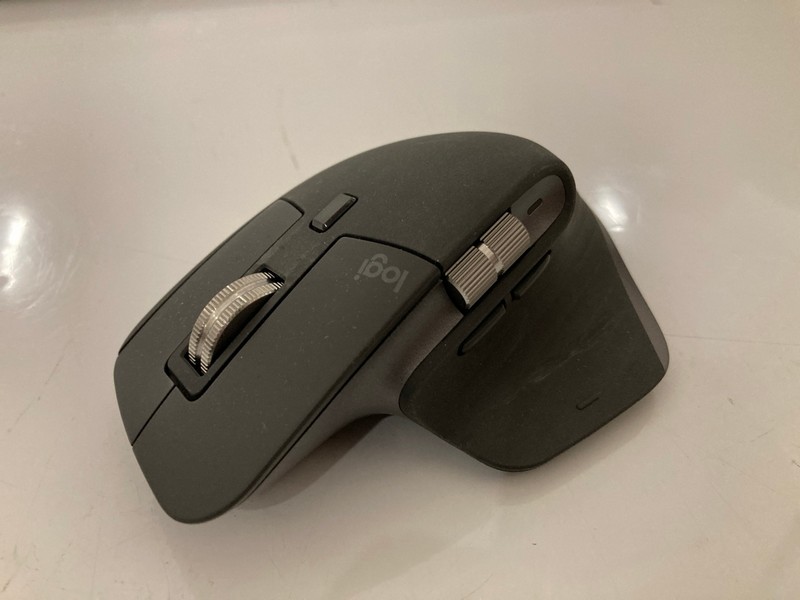 Lot 14  
            Nottingham SR7 – Delivery Only 

                
LOGITECH KX KEYS S COMBO KEYBOARD AND MOUSE ORIGINAL RRP £199.99