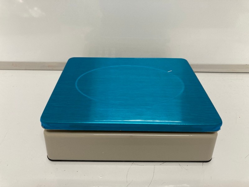 Lot 164  
            Nottingham SR7 – Delivery Only 

                
KNSWE ELECTRONIC KITCHEN SCALE MODEL: DT-580 (WITH POWER CABLE)