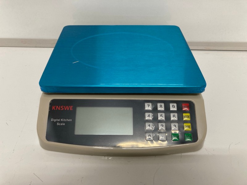 Lot 165  
            Nottingham SR7 – Delivery Only 

                
KNSWE ELECTRONIC KITCHEN SCALE MODEL: DT-580 (WITH POWER CABLE)