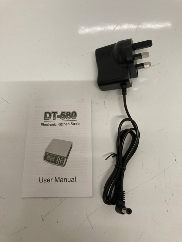 Lot 166  
            Nottingham SR7 – Delivery Only 

                
KNSWE ELECTRONIC KITCHEN SCALE MODEL: DT-580 (WITH POWER CABLE)