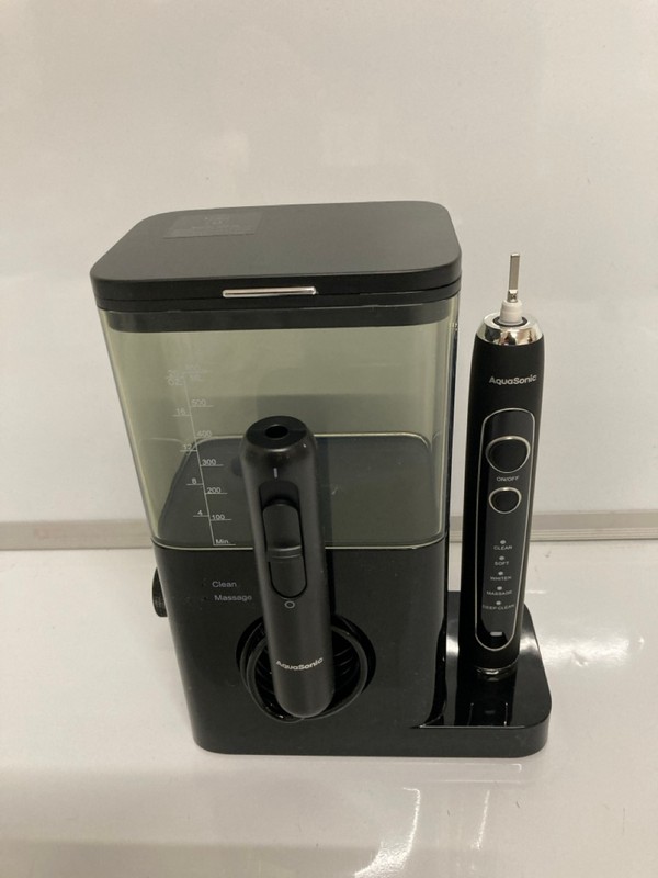 Lot 178  
            Nottingham SR7 – Delivery Only 

                
AQUASONIC HDC PRO HOME DENTAL CENTER PRO