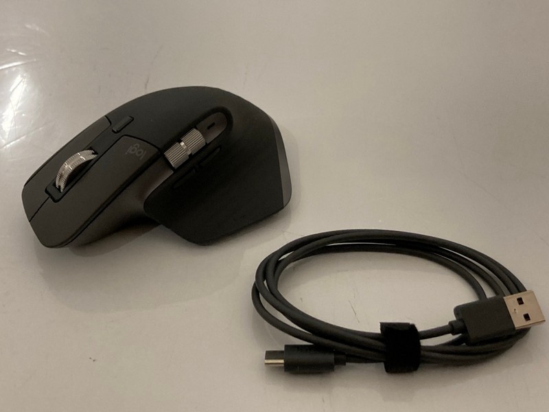 Lot 17  
            Nottingham SR7 – Delivery Only 

                
LOGITECH KX KEYS S COMBO KEYBOARD AND MOUSE ORIGINAL RRP £199.99