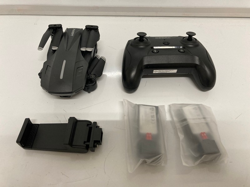 Lot 190  
            Nottingham SR7 – Delivery Only 

                
DEERC D70 DRONE (WITH BATTERIES)