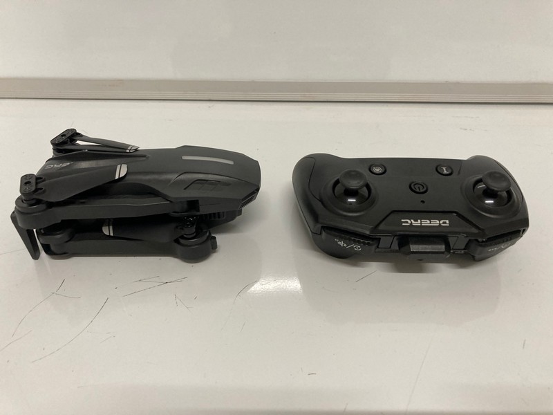 Lot 190  
            Nottingham SR7 – Delivery Only 

                
DEERC D70 DRONE (WITH BATTERIES)