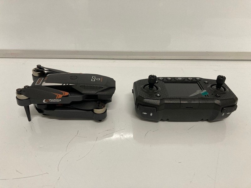 Lot 191  
            Nottingham SR7 – Delivery Only 

                
F205 AVIATION DRONE (WITH BATTERY AND CHARGING CABLE)