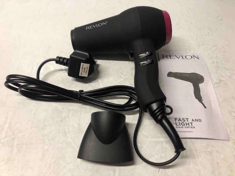 Lot 231  
            Nottingham SR7 – Delivery Only 

                
2 X HAIR ITEMS INC REVLON HAIR DRYER