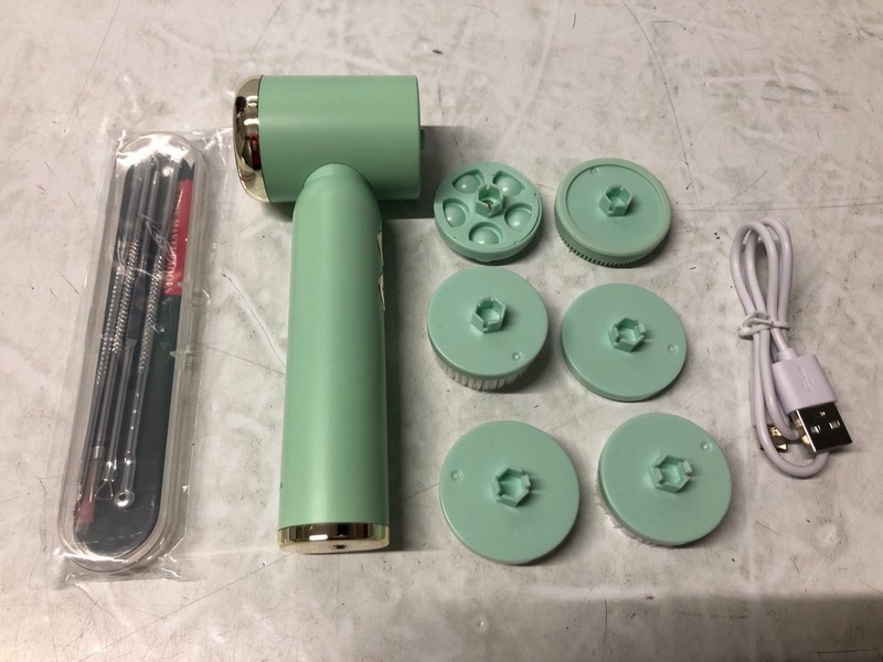 Lot 236  
            Nottingham SR7 – Delivery Only 

                
4 X EASTERVILLE FACIAL CLEANING BRUSHES - Image 2