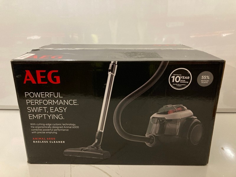 Lot 24  
            Nottingham SR7 – Delivery Only 

                
AEG ANIMAL 6000 BAGLESS CLEANER ORIGINAL RRP £199.99