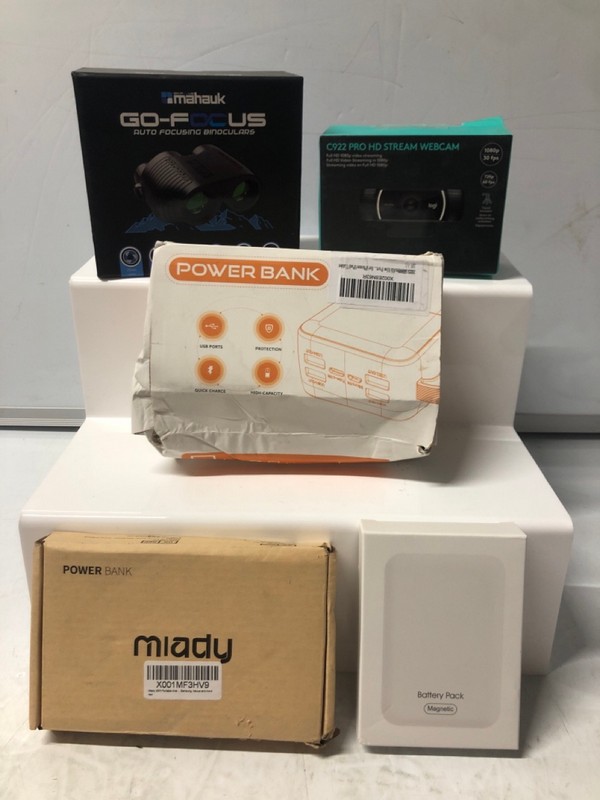 Lot 254  
            Nottingham SR7 – Delivery Only 

                
QTY OF ITEMS INC LOGITECH C922 PRO HD STREAM WEBCAM