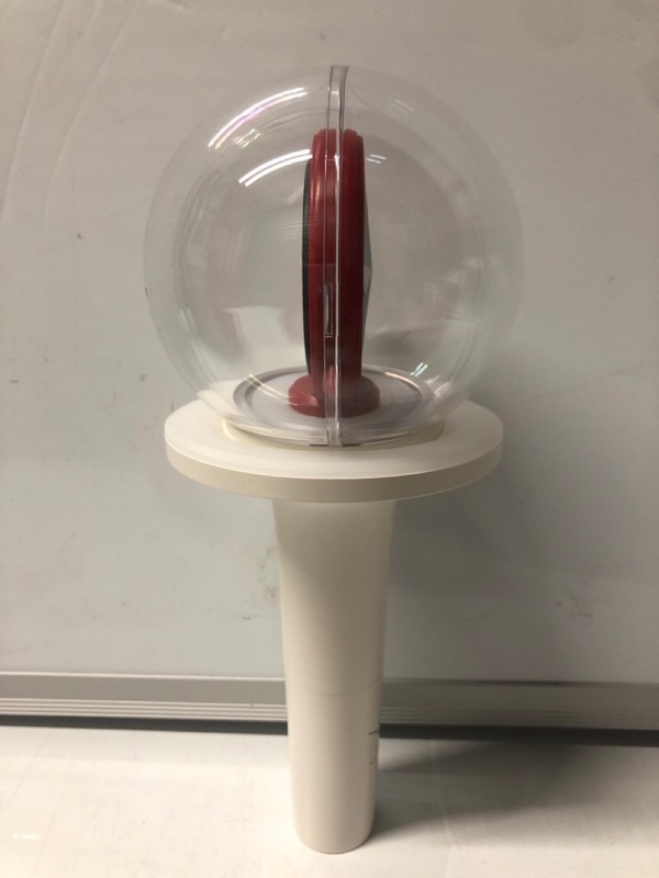 Lot 257  
            Nottingham SR7 – Delivery Only 

                
STRAY KIDS OFFICIAL LIGHT STICK - Image 2